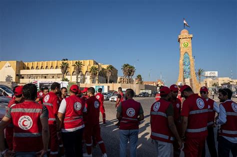 At the gates of Gaza, aid piles up in Egypt - Al-Monitor: The Middle ...