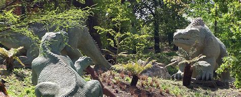 What are the ‘Crystal Palace Dinosaurs’?