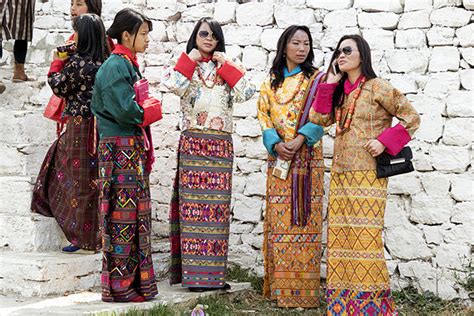 Bhutan Traditional Dress & Costume - Things to Know | Go Bhutan Tours