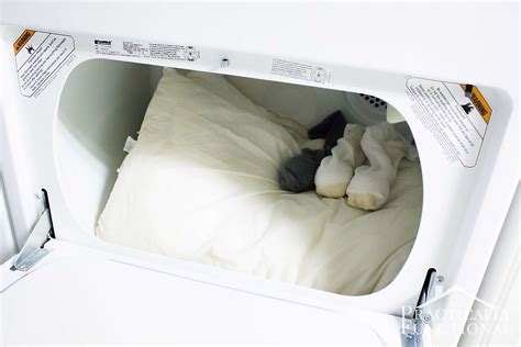 How To Wash Pillows In The Washing Machine!