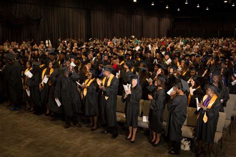 Brown Mackie College Commencement Ceremony, photo by: Hope Ballenger Photography | Photo ...