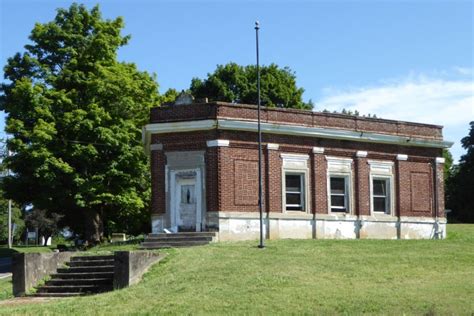 Chuckey TN Old Bank Building | Uncle Bob's Travels