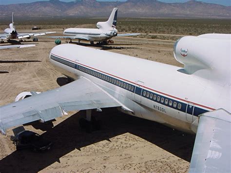 Delta L-1011 Tristar parked in Mojave Desert in California | Vintage aircraft, Aircraft ...