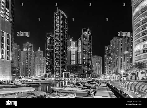 Dubai Marina at night Stock Photo - Alamy