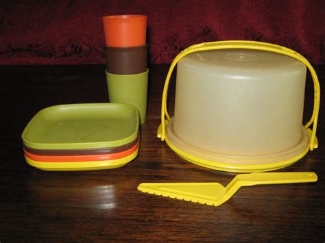 How Much 8 Styles Of Vintage Tupperware Are Worth Today – 12 Tomatoes