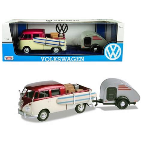 Motormax 79673 Volkswagen T1 Pickup Truck Purple & Cream with Surfboard, Accessories & Gray T, 1 ...