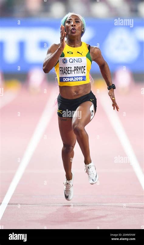 Shelly ann fraser olympic 100 hi-res stock photography and images - Alamy