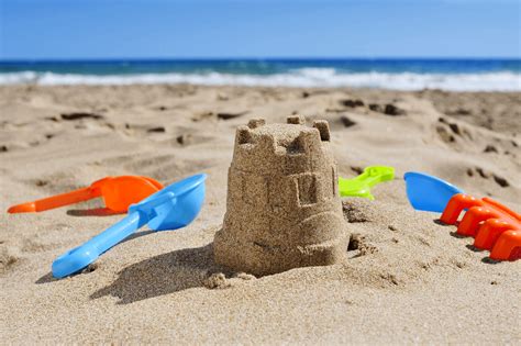 How To Build The Ultimate Sandcastle | Beachfix