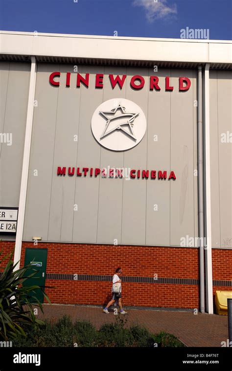 Cineworld logo hi-res stock photography and images - Alamy