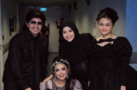 Krisdayanti Konser di Singapura, Sikap Anteng Ameena Banjir Pujian