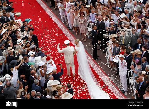 Prince Albert II of Monaco and Princess Charlene of Monaco Religious ...