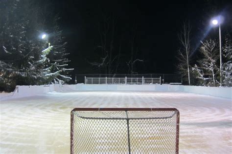 Rink of Dreams: Michigan family built an amazing outdoor hockey rink ...