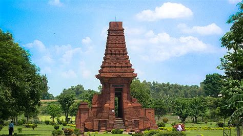 Wisata Situs Trowulan dan Museum Purbakala Trowulan