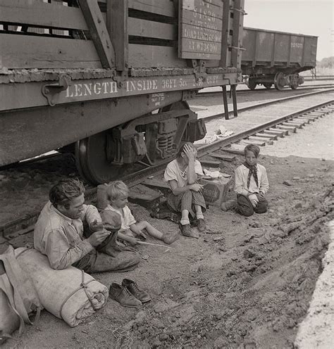 Heartbreaking Dust Bowl’s photographs taken by Dorothea Lange during ...