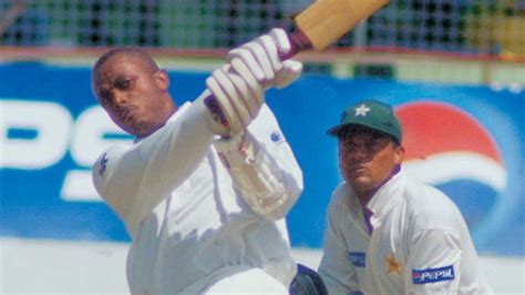 Courtney Walsh | Biography & Facts | Britannica