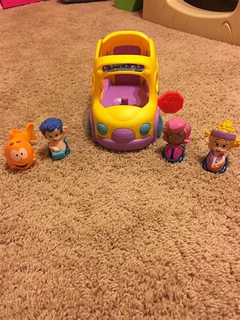 BUBBLE GUPPIES SCHOOL BUS WITH FIGURES | #1906471068