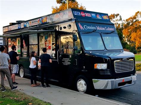 Cousins Maine Lobster Truck | Maine lobster, Food truck business, Cousins