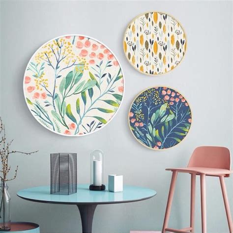 Modern Floral Circular Wall Art | Round wall art, Circle wall art, Plate wall decor