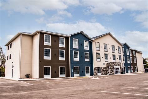 The Waterfront Hotel | Hotel In Prairie du Chien | Official Site