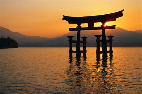 Itsukushima Shrine and Miyajima Gate - UNESCO World Heritage Site in Miyajima - Go Guides