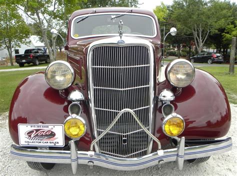 1935 Ford Model 48 | Volo Museum