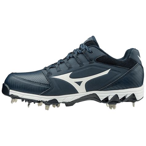 Women's Metal Softball Cleats