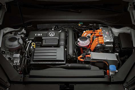 Volkswagen Passat GTE plug-in hybrid unveiled volkswagen-passat-gte ...