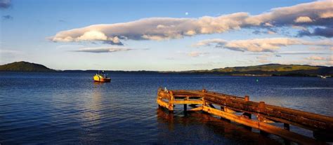 Rotorua Lake and hot springs