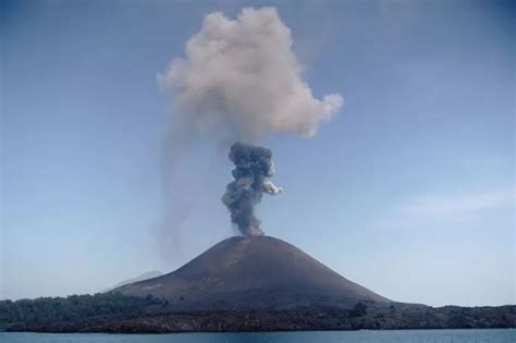 Krakatoa Eruption in Indonesia – Dawn of a Volcanic Winter? – The ...