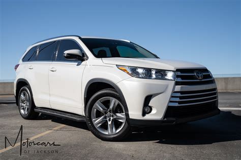 2017 Toyota Highlander XLE Stock # HS516679 - 1665 for sale near Jackson, MS | MS Toyota Dealer