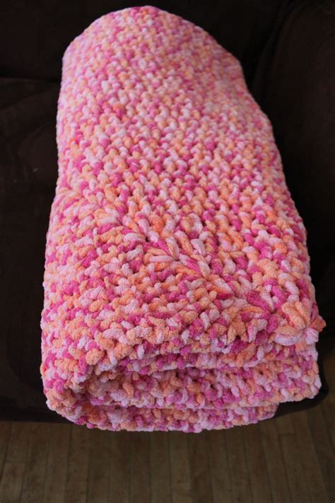 'Candy-ghan' Bernat Baby Blanket yarn - Peachy Ombre | Crochet away | Pinterest | Make a scarf ...