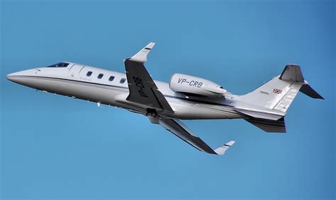 Bombardier Learjet 55 & 60 picture #03 - Barrie Aircraft Museum