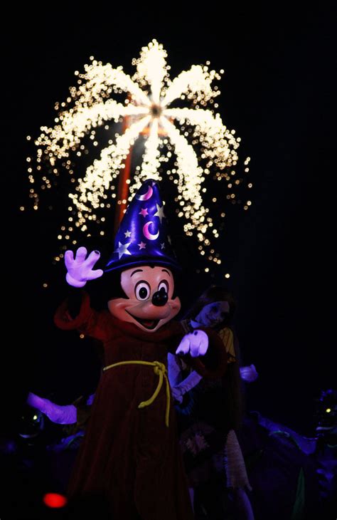 Mickey Magician from Fantasia by Mlle-Dreamer on DeviantArt