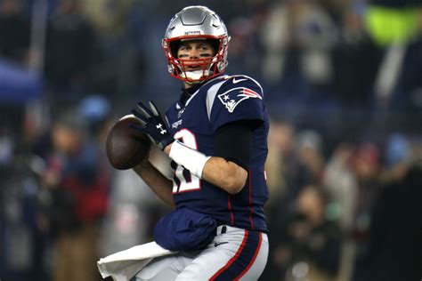 Tom Brady Rips His Pants And Gives Us The Cutest Reaction