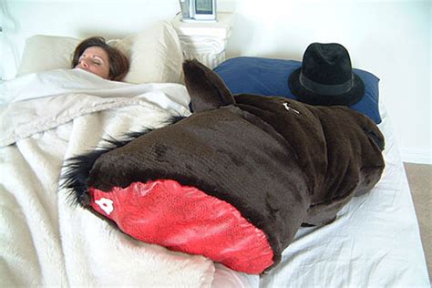 Godfather Horsehead Pillow (2 pics)