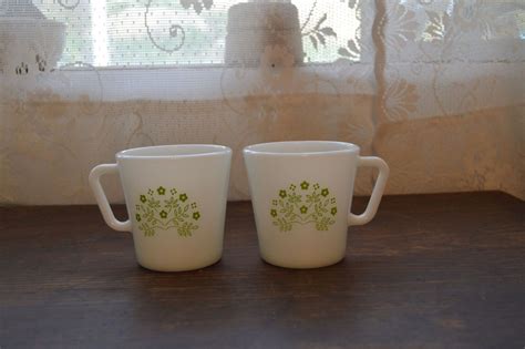 This item is unavailable | Etsy | Pyrex vintage, Mugs, Daisy flower