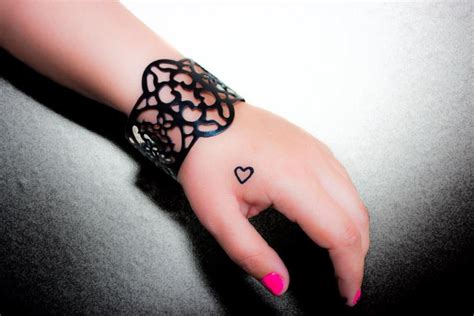 The 25+ best Heart tattoo on hand ideas on Pinterest | Tattoos of hearts, Hand on heart and Font ...