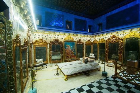 Aina Mahal: The Mirrored Palace of Bhuj | Veena World