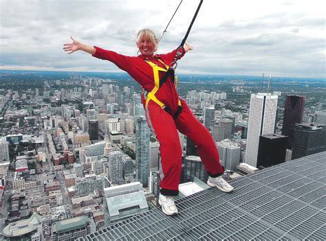 Janie Robinson Travel Journalist: EdgeWalk at the CN Tower & Transat ...