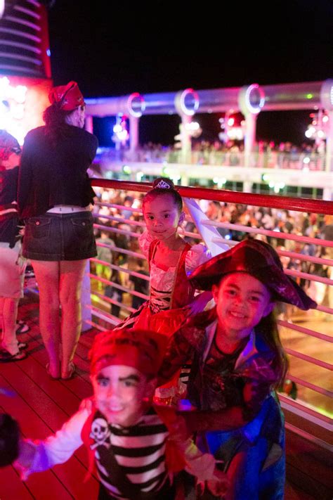 Disney Dream Kids Activities: Fun Onboard Entertainment - Chasing Experiences - Exploring the ...