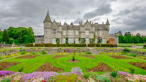 5 Facts About Queen Elizabeth's Scottish Summer Retreat | Architectural ...