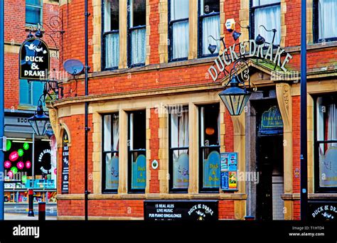 The Duck and Drake Pub, Kirkgate, Leeds, England Stock Photo - Alamy