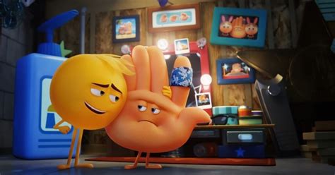 See The Opening Scene Of 'The Emoji Movie' | HuffPost