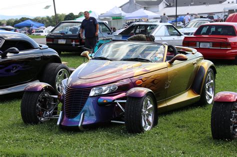 Record turnout for Carlisle Chrysler Nationals car show