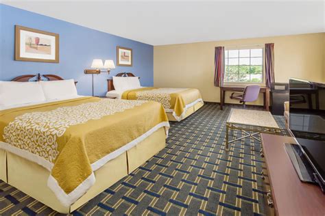 Days Inn by Wyndham Plymouth | Plymouth, IN Hotels