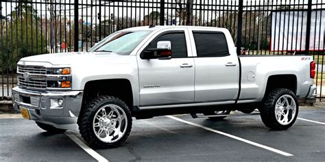 Chevrolet Silverado 2500 HD Cheyenne 8 Gallery - SoCal Custom Wheels