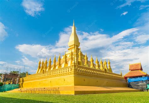 Premium Photo | Beautiful architecture at pha that luang,vientiane, laos.