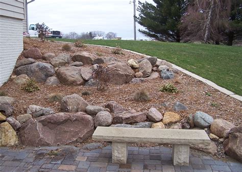 boulder rocks | Landscaping with boulders, Landscaping with rocks, Rock ...