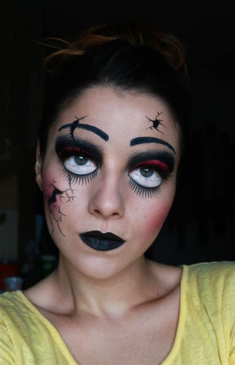 15 Creepy Eye Makeup Ideas You Want to Try for Halloween - Pretty Designs