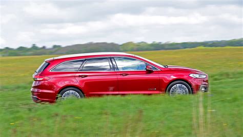 New Ford Mondeo Hybrid Estate 2019 review - pictures | Auto Express